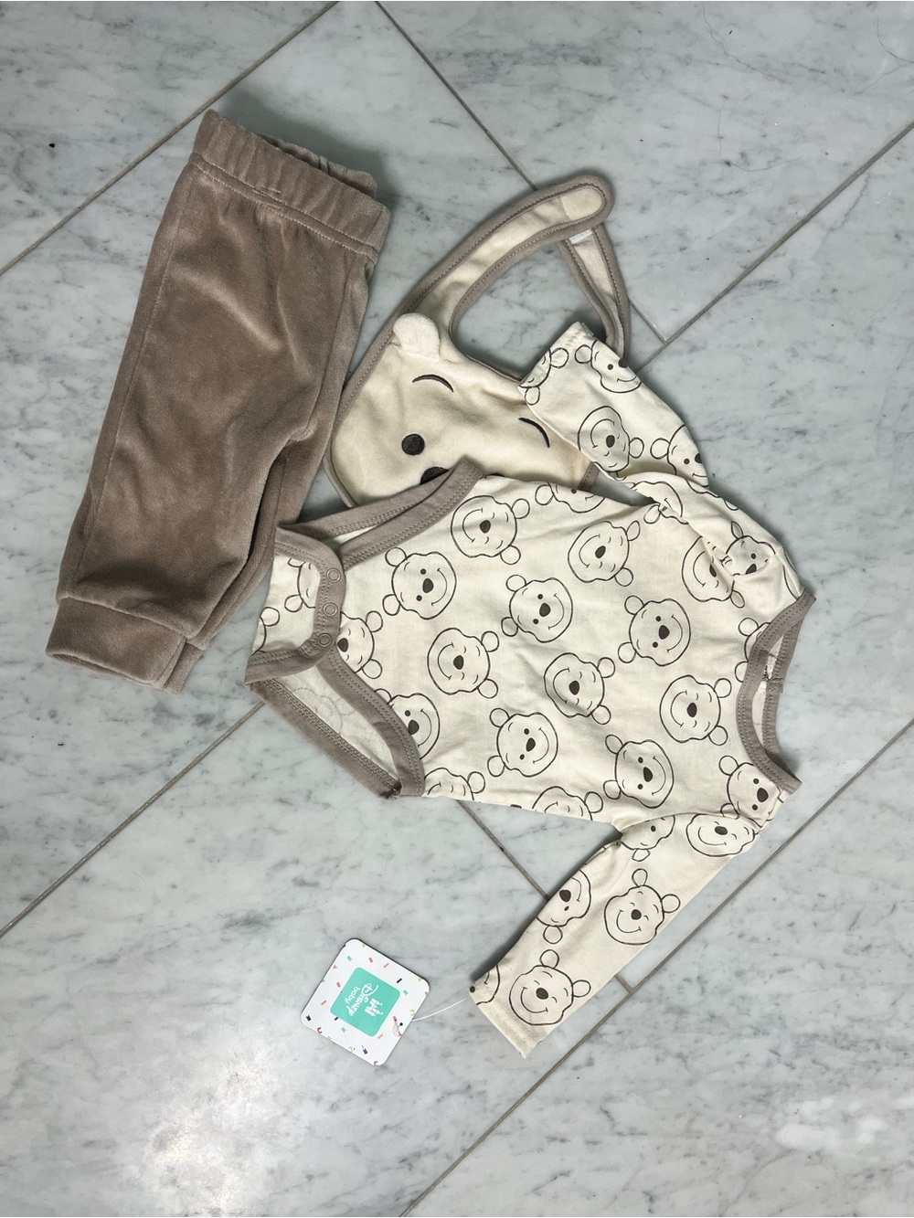 Disney Pooh Bear Print Baby Bodysuit & Pants Set